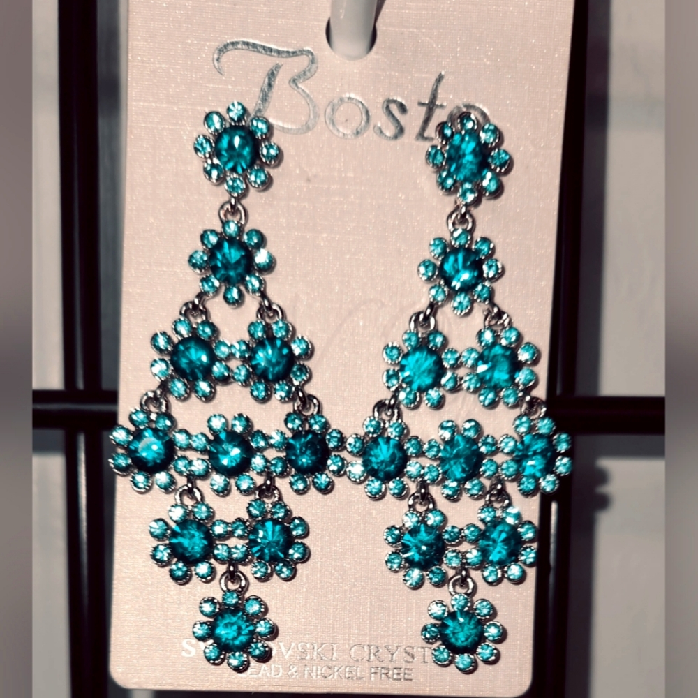 SOLD‼️ Bosto brand, Teal bling earrings